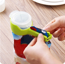 Load image into Gallery viewer, Seal Pour Food Storage Bag Clip