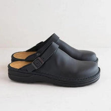 Load image into Gallery viewer, Pantoufles en cuir souple pour homme
