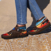 Load image into Gallery viewer, Cowgirl Leather Moccasins