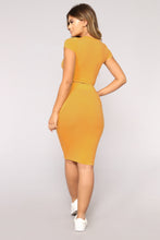 Load image into Gallery viewer, Casual Lover Top - Yellow

