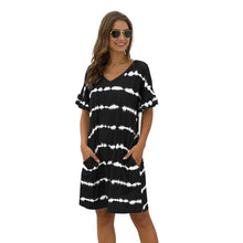 Load image into Gallery viewer, Robe d'été rayée à manches courtes et tie-dye
