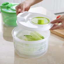 Load image into Gallery viewer, BREEZYLIVE 5 Quarts Manual Salad Spinner Vegetable Fruit Dryer with Quick Dry Design
