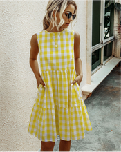 Load image into Gallery viewer, Summer sleeveless plaid casual loose pocket pullover dress
