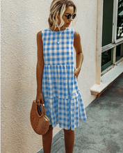 Load image into Gallery viewer, Summer sleeveless plaid casual loose pocket pullover dress
