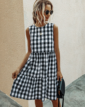 Load image into Gallery viewer, Summer sleeveless plaid casual loose pocket pullover dress
