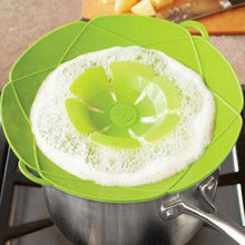 Load image into Gallery viewer, Handy Spill Stopper Lid Cover Kitchen Tool for Pans/Pots
