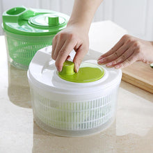 Load image into Gallery viewer, BREEZYLIVE 5 Quarts Manual Salad Spinner Vegetable Fruit Dryer with Quick Dry Design
