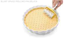 Load image into Gallery viewer, PASTRY ROLLER CUTTER
