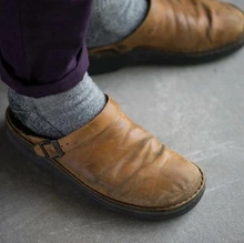 Load image into Gallery viewer, Men's Soft Leather Slippers
