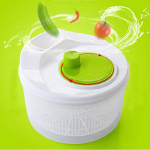 Load image into Gallery viewer, BREEZYLIVE 5 Quarts Manual Salad Spinner Vegetable Fruit Dryer with Quick Dry Design
