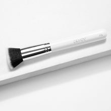 Load image into Gallery viewer, Flat Kabuki Face Brush
